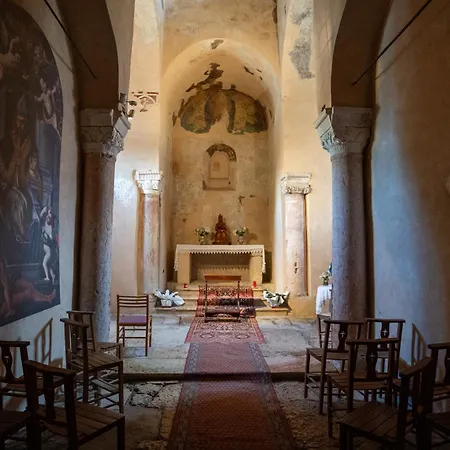 Palazzo San Zeno Apartment *
